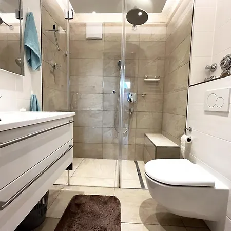 Cosy Retreat 1 Bedroom *